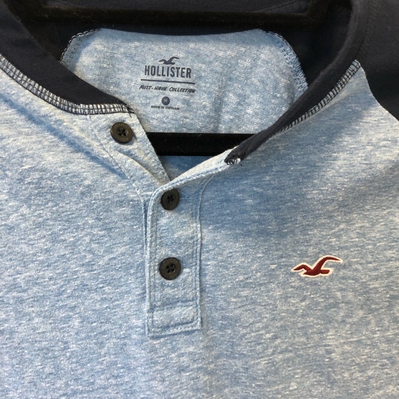 Hollister T-shirt - Picture 3 of 3